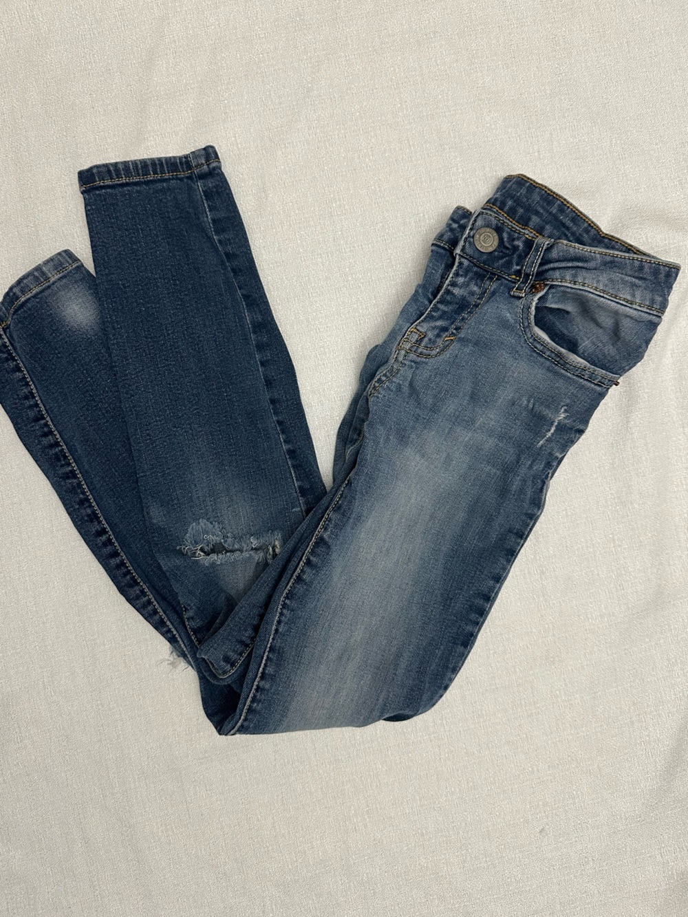 Women’s Size 4 Short Distressed Jeans – Medium Wash Stretch Denim Y2K